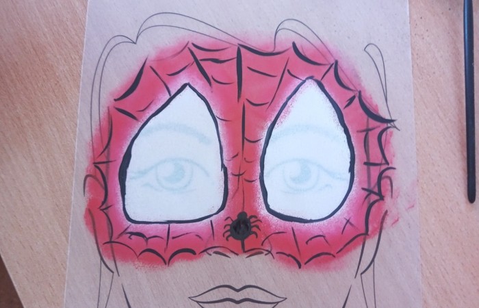 kolorowa twarz na folii